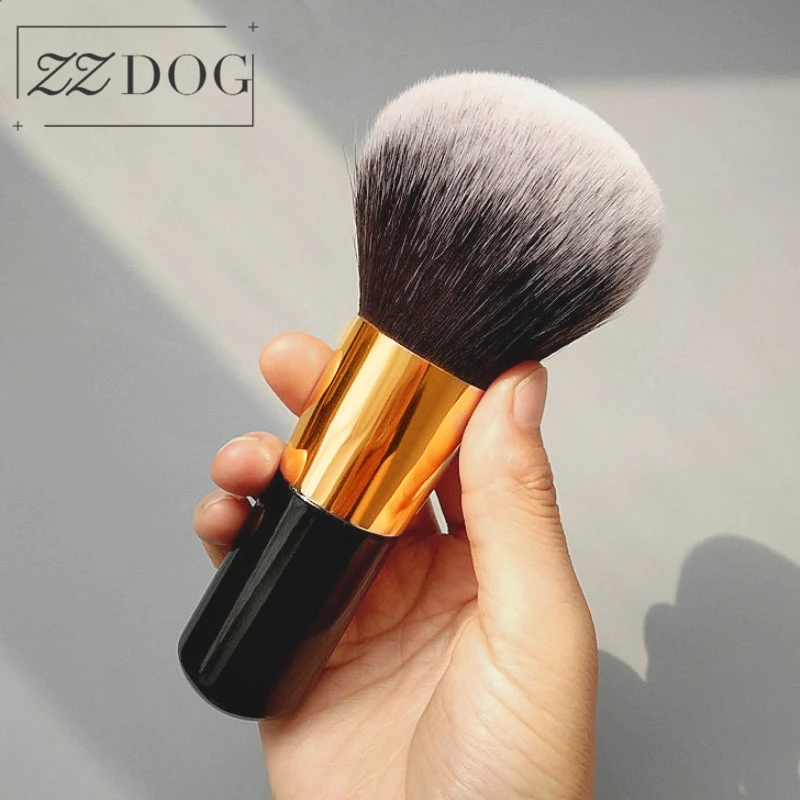 ZZDOG 1Pcs Large Size Professional Face Makeup Brush For Powder Foundation Contour Blusher Chubby Protable Cosmetics Beauty Tool 
ZZDOG 1Pcs Large Size Professional Face Makeup Brush For Powder Foundation Contour Blusher Chubby Protable Cosmetics Beauty Tool
