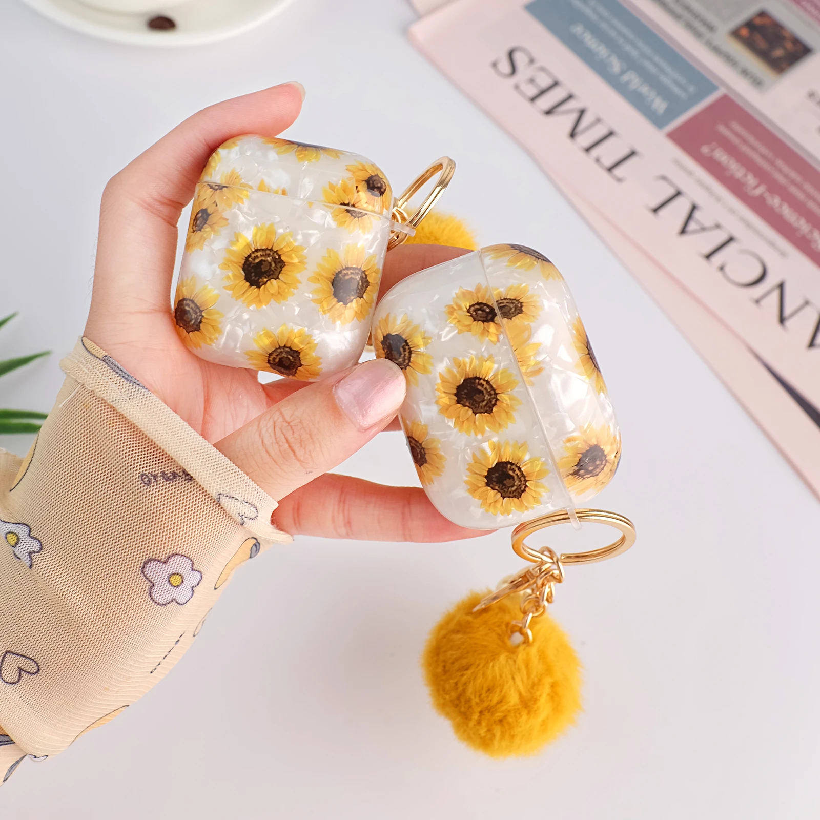 Airpods case For for Apple Airpods 1st / 2nd /Pro 3rd Gen Cover Silicone Soft Shell Earphone Sunflower Headphone Protective Case
Airpods case For for Apple Airpods 1st / 2nd /Pro 3rd Gen Cover Silicone Soft Shell Earphone Sunflower Headphone Protective Case
