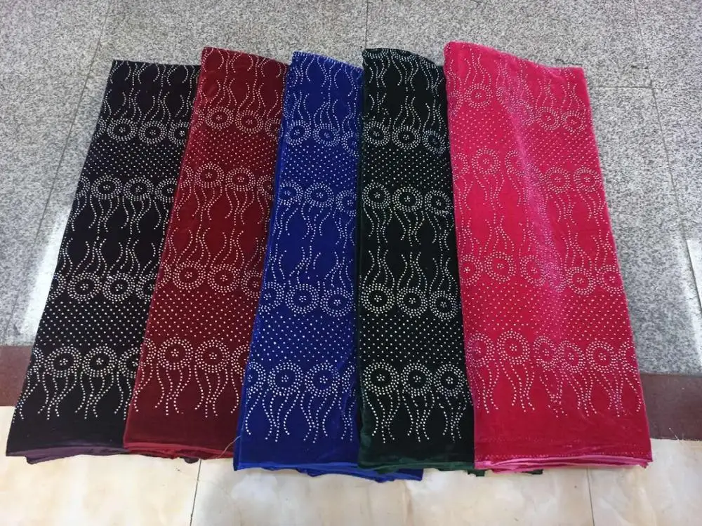 Latest African lace fabric 2020 High Quality robe de soire Velvet Lace Nigerian Lace Fabrics For Party dress 5yards
Latest African lace fabric 2020 High Quality robe de soire Velvet Lace Nigerian Lace Fabrics For Party dress 5yards