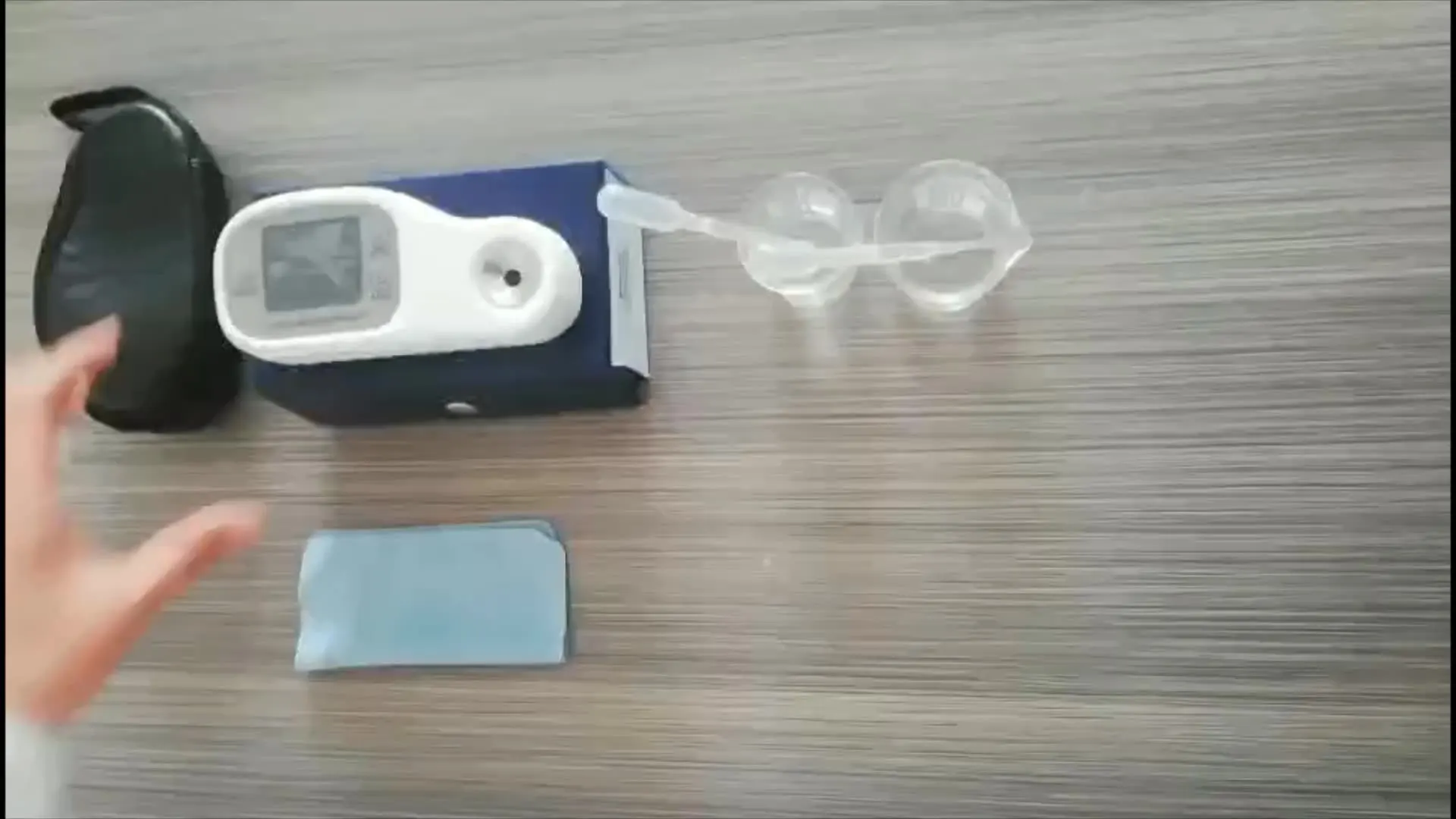 China HIgh Quality Potable Digital Refractometer Brix Meter Portable Rafractometer
China HIgh Quality Potable Digital Refractometer Brix Meter Portable Rafractometer
