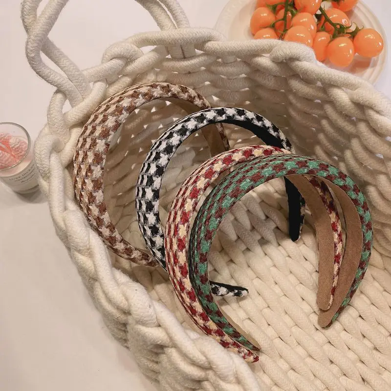Houndstooth Knitted Headbands Red Green Black Blue Orange Hairbands for Women Hair Accessories Girls Fashion Daily Headwear
Houndstooth Knitted Headbands Red Green Black Blue Orange Hairbands for Women Hair Accessories Girls Fashion Daily Headwear