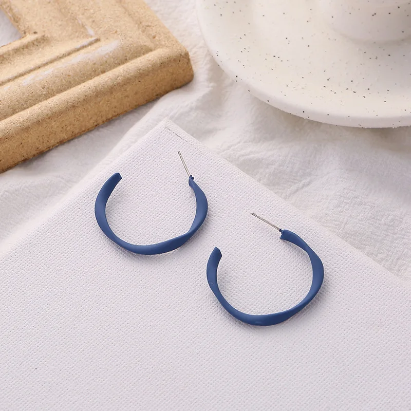 Korean Fashion Earrings 2021 Trend Wave Big C Hoop Earrings for Women Red Dangle Earrings Without Ear Hole Gift Jewelry Earring
Korean Fashion Earrings 2021 Trend Wave Big C Hoop Earrings for Women Red Dangle Earrings Without Ear Hole Gift Jewelry Earring