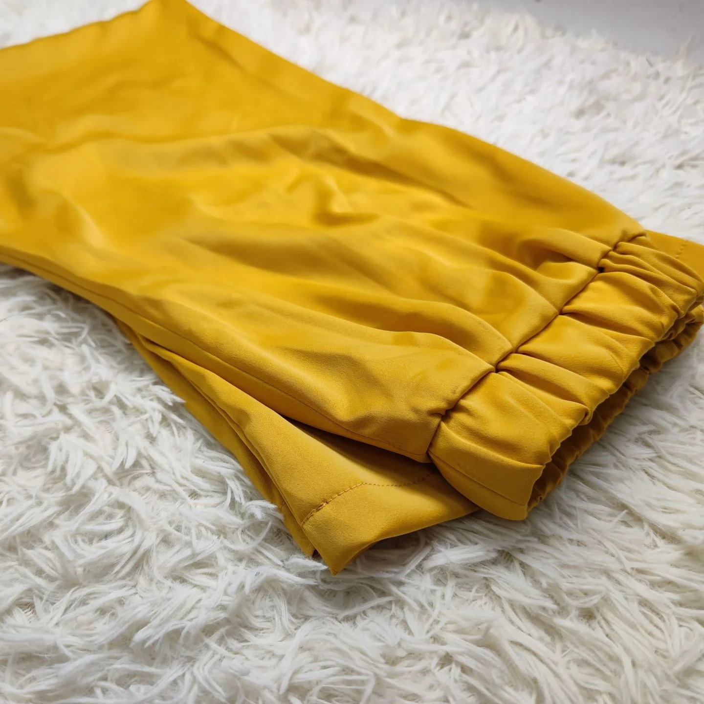 2021 Muslim New Middle East Dubai Turkey Fashion Gold Hat Two-piece Temperament Goes with Muslims Islamic Clothing Abaya
2021 Muslim New Middle East Dubai Turkey Fashion Gold Hat Two-piece Temperament Goes with Muslims Islamic Clothing Abaya