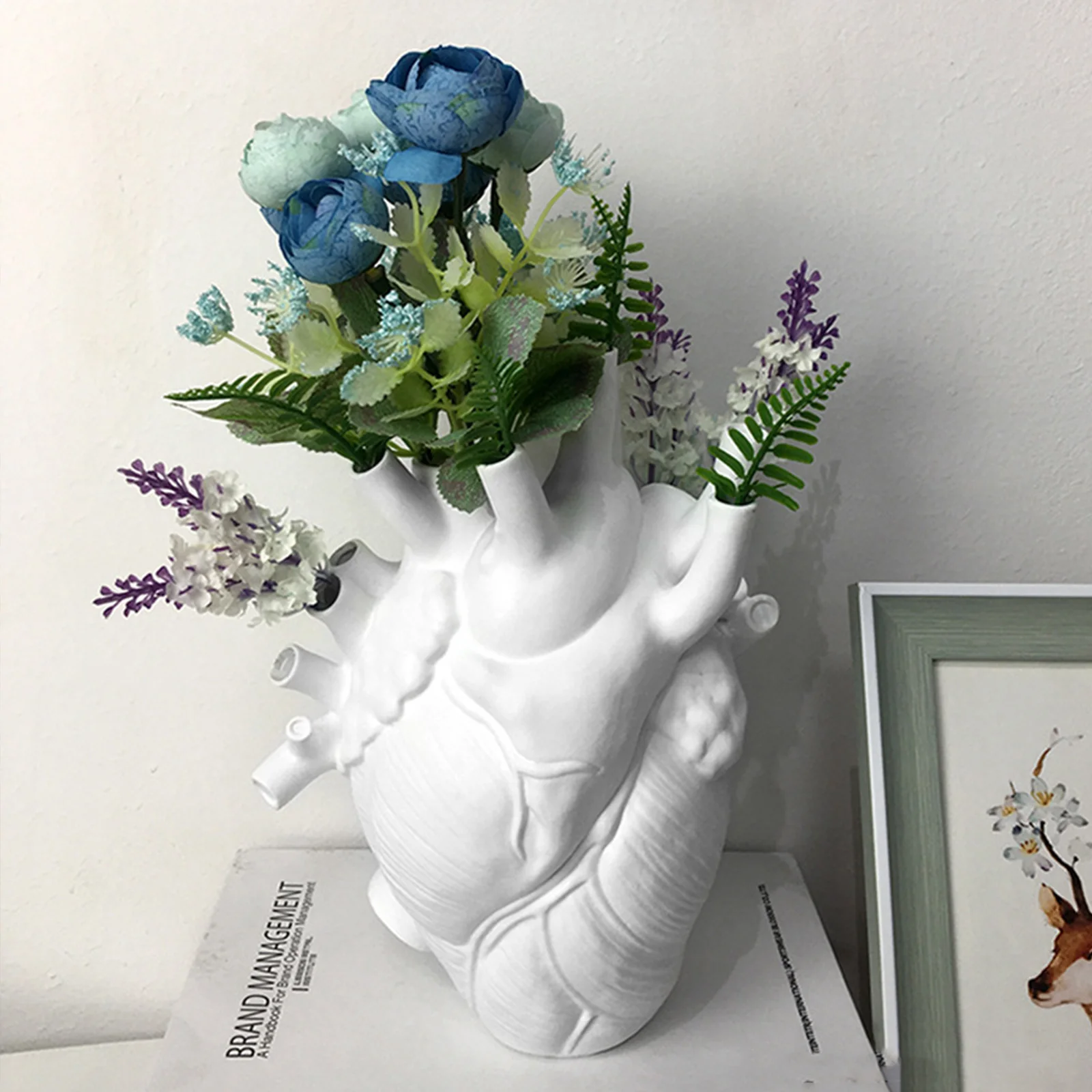 Anatomical Heart Shape Flower Vase Resin Desktop Plant Containrs Art Dried Flower Pot Body Sculpture Home Decor Ornament Gifts
Anatomical Heart Shape Flower Vase Resin Desktop Plant Containrs Art Dried Flower Pot Body Sculpture Home Decor Ornament Gifts