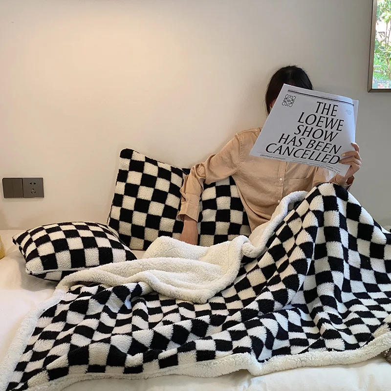 Nordic Double-layer Thick Blanket Winter Thickened Warm Blanket with Cashmere Lamb Cover Blanket Winter Sofa Blanket
Nordic Double-layer Thick Blanket Winter Thickened Warm Blanket with Cashmere Lamb Cover Blanket Winter Sofa Blanket
