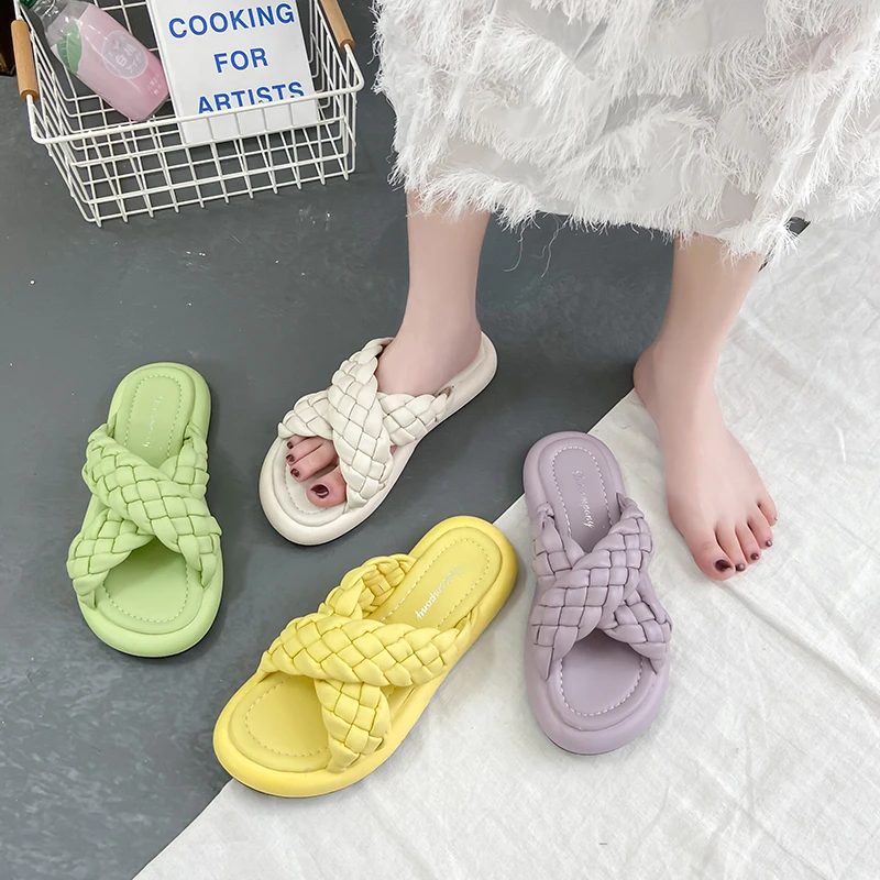 Low Shoes Woman 2021 Slippers Casual Shale Female Beach Pantofle Platform Luxury Sabot Flat New Basic PU Fabric Fretwork Slides
Low Shoes Woman 2021 Slippers Casual Shale Female Beach Pantofle Platform Luxury Sabot Flat New Basic PU Fabric Fretwork Slides