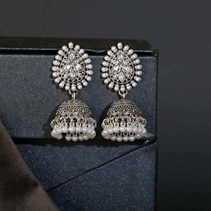 Vintage Silver Color Crystal Flower Alloy Bollywood Oxidized Earrings For Women Ethnic Pearl Tassel Dangle Earrings
Vintage Silver Color Crystal Flower Alloy Bollywood Oxidized Earrings For Women Ethnic Pearl Tassel Dangle Earrings