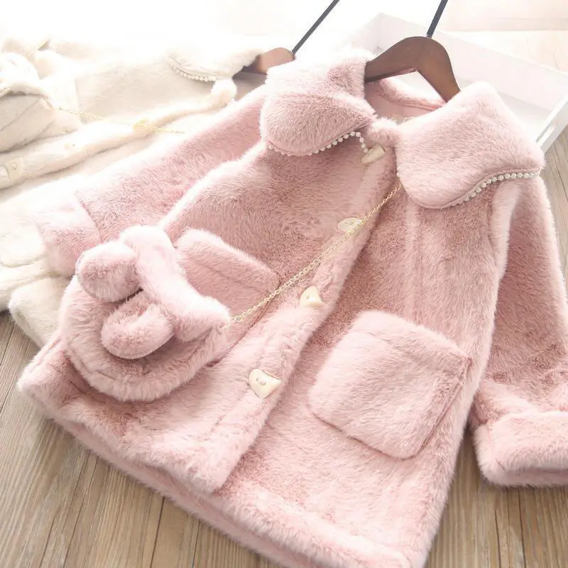 Girls Casual Thick Warm outwear Kids Faux Lamb Fur Jacket Loose Winter Coat Children Fur Coat Winter Plush Jacket And Free Bag
Girls Casual Thick Warm outwear Kids Faux Lamb Fur Jacket Loose Winter Coat Children Fur Coat Winter Plush Jacket And Free Bag