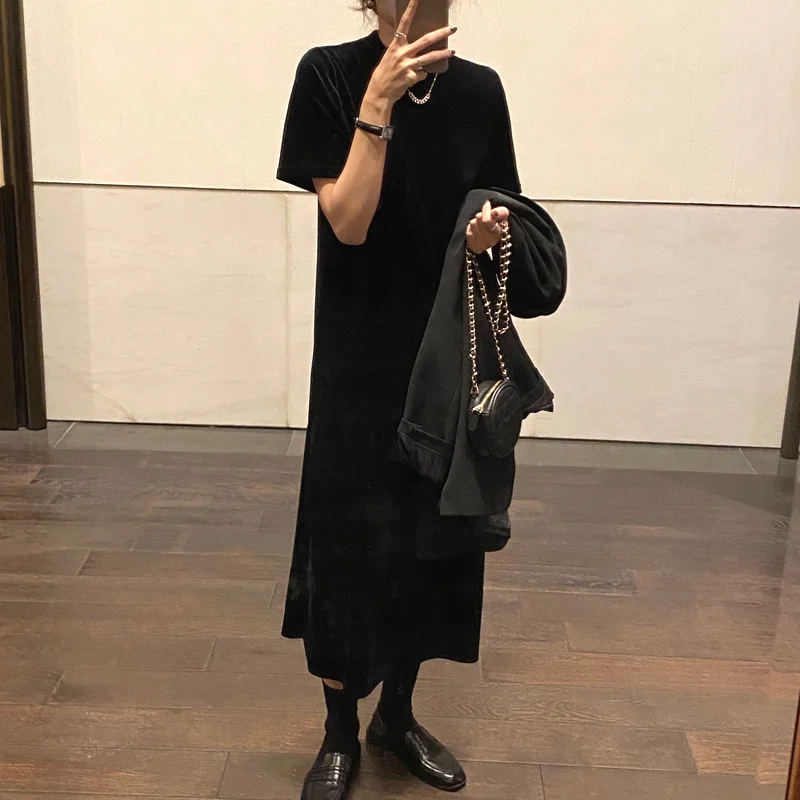 Korean Women's Dress Change Paper Dark Department Velvet Skirt Simple Round Neck Short Sleeve Bottomed Dress
Korean Women's Dress Change Paper Dark Department Velvet Skirt Simple Round Neck Short Sleeve Bottomed Dress