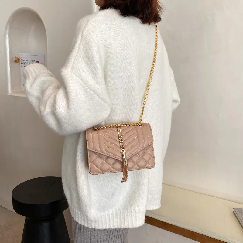 Luxury Designer Crossbody for Women 2020 Quality PU Leather Chains Shoulder Bag Fashion Mini Messenger Bag Female Handbags Purse
Luxury Designer Crossbody for Women 2020 Quality PU Leather Chains Shoulder Bag Fashion Mini Messenger Bag Female Handbags Purse