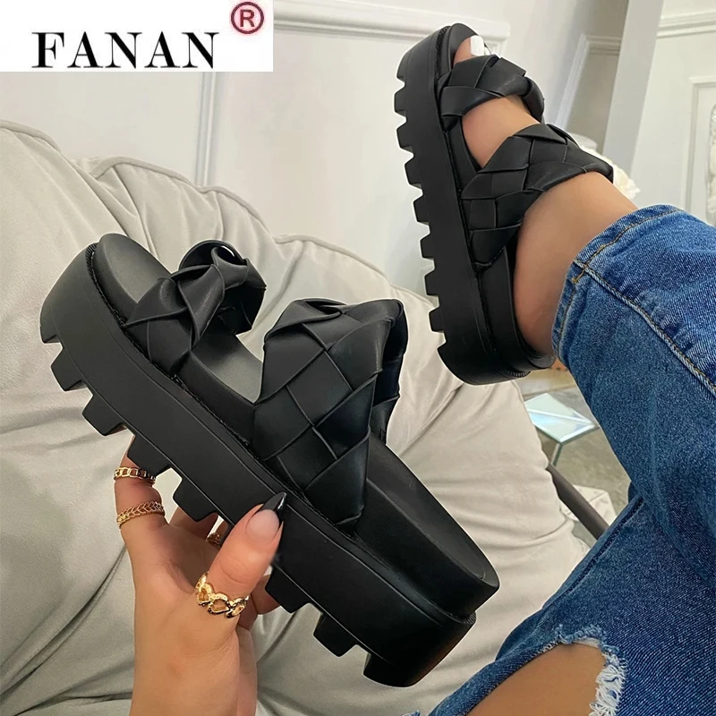 2021 Casual Women Platform Shoes PU Leather Summer Spring Woven Slipper Travel Beach Sandals Slip-on Shoes Ladies Slides
2021 Casual Women Platform Shoes PU Leather Summer Spring Woven Slipper Travel Beach Sandals Slip-on Shoes Ladies Slides