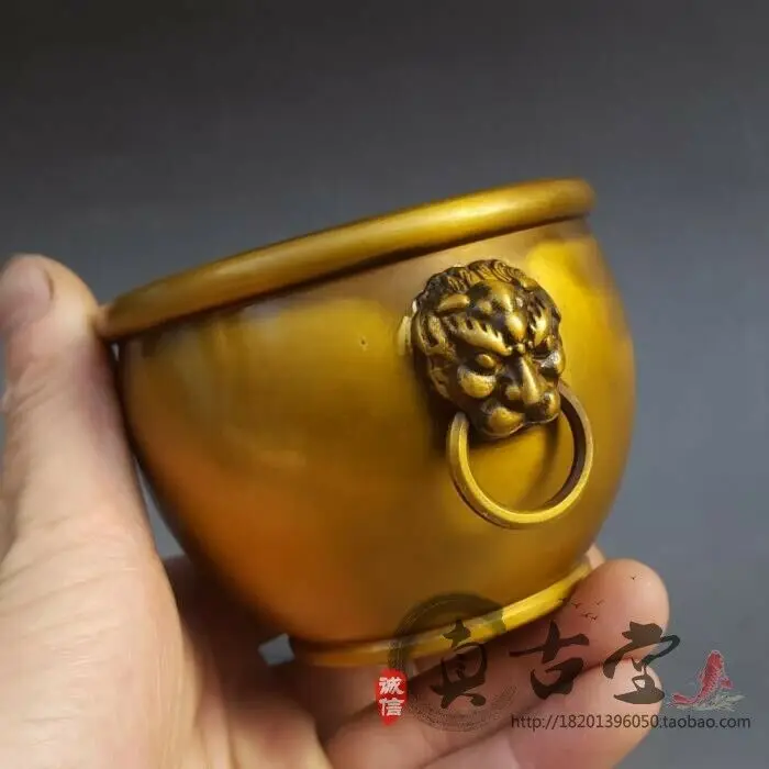 Brass Binaural Cylinder Copper Can Ornaments Jar Incense Burner Ashtray Antique
Brass Binaural Cylinder Copper Can Ornaments Jar Incense Burner Ashtray Antique
