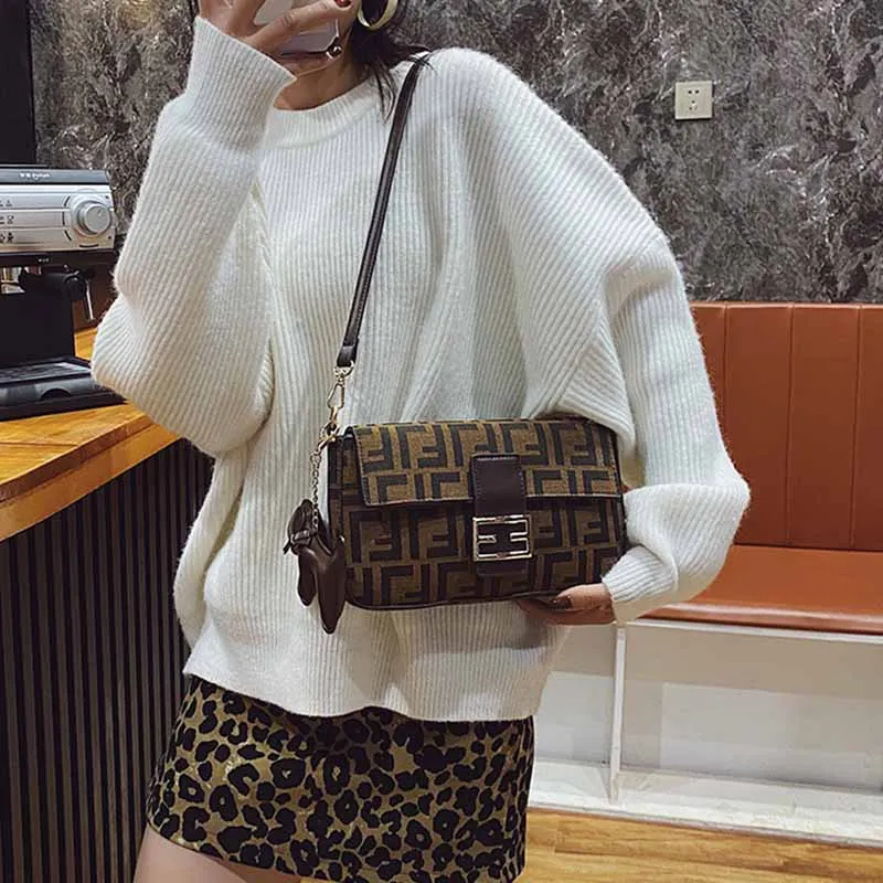 Retro Europe And America New Ladies Shoulder Bag 2021 Fashion Winter Women's Bag Street Trend Canvas Hand Underarm Bags Female
Retro Europe And America New Ladies Shoulder Bag 2021 Fashion Winter Women's Bag Street Trend Canvas Hand Underarm Bags Female