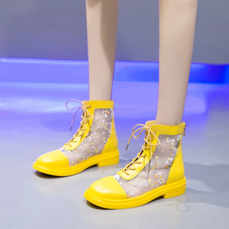 Women with Fashionable Hollow Mesh Sandals Spring and Summer 2020 New Net Red Fashion Net Boots
Women with Fashionable Hollow Mesh Sandals Spring and Summer 2020 New Net Red Fashion Net Boots