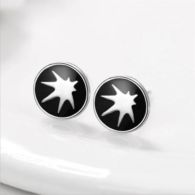 Trendy Earrings For Men Jewelry Fashion Black Maple Leaf Stud Earrings Male Silver Plated Piercing Accessories On Ear
Trendy Earrings For Men Jewelry Fashion Black Maple Leaf Stud Earrings Male Silver Plated Piercing Accessories On Ear