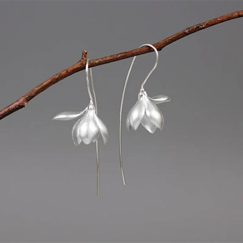 Vintage ethnic style magnolia flower natural flower plant gold and silver for women earrings party daily accessories pendant
Vintage ethnic style magnolia flower natural flower plant gold and silver for women earrings party daily accessories pendant