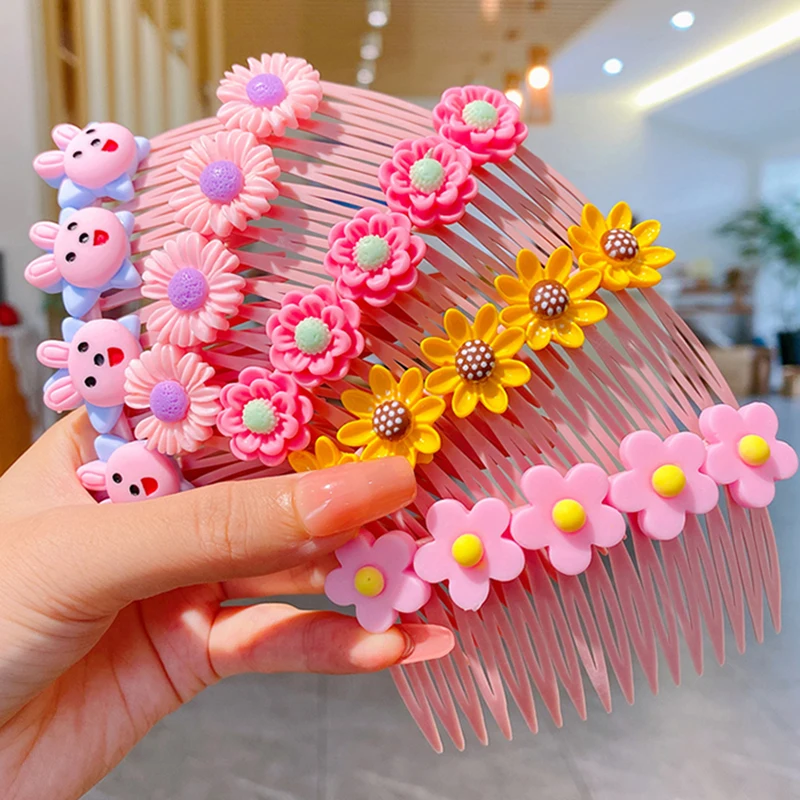 Hair Combs for Children Girls Bangs Comb Hair Clips Pin Headdress Cute Cartoon Strawberry Hairpin Comb Baby New Hair Accessories
Hair Combs for Children Girls Bangs Comb Hair Clips Pin Headdress Cute Cartoon Strawberry Hairpin Comb Baby New Hair Accessories
