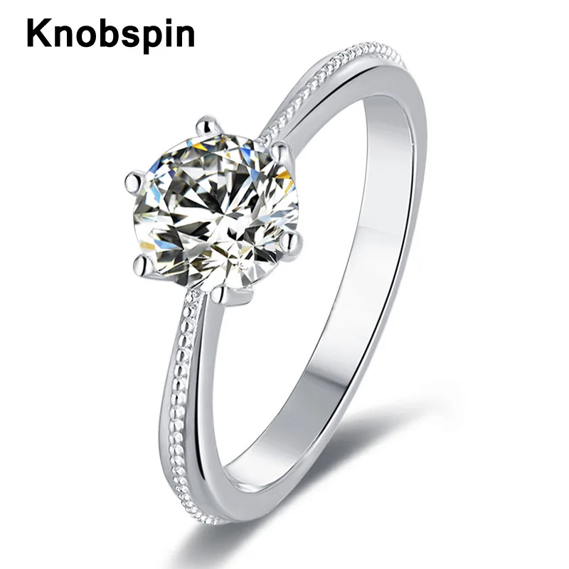 Knobspin Real 100% 925 Sterling Silve Luxury 1 Carat D Color 18K Gold Moissanite Love For Women Rings Gift Fine Jewelry Wedding
Knobspin Real 100% 925 Sterling Silve Luxury 1 Carat D Color 18K Gold Moissanite Love For Women Rings Gift Fine Jewelry Wedding