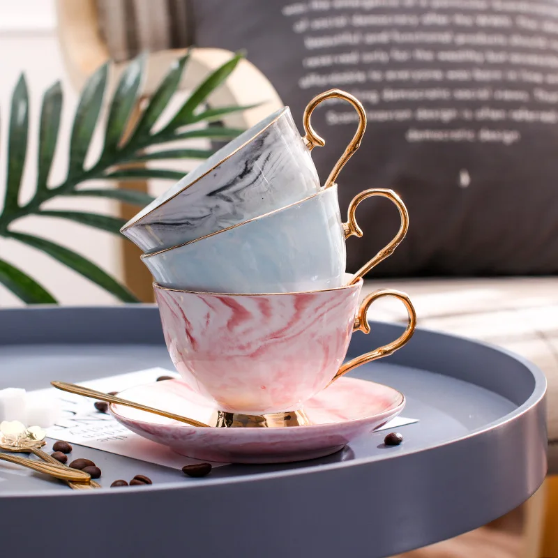 Фото Светильник Кая Роскошная стильная кофейная чашка и блюдце - купить