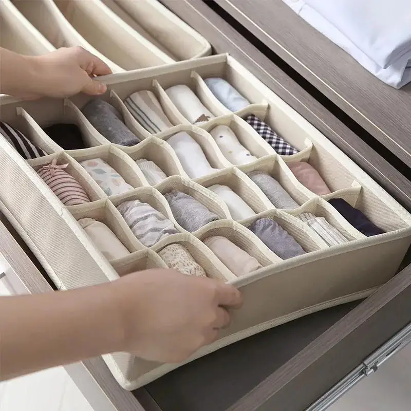 Non-woven underwear panties storage box drawer type grid fabric home furnishing socks bra closet storage storage box foldable
Non-woven underwear panties storage box drawer type grid fabric home furnishing socks bra closet storage storage box foldable