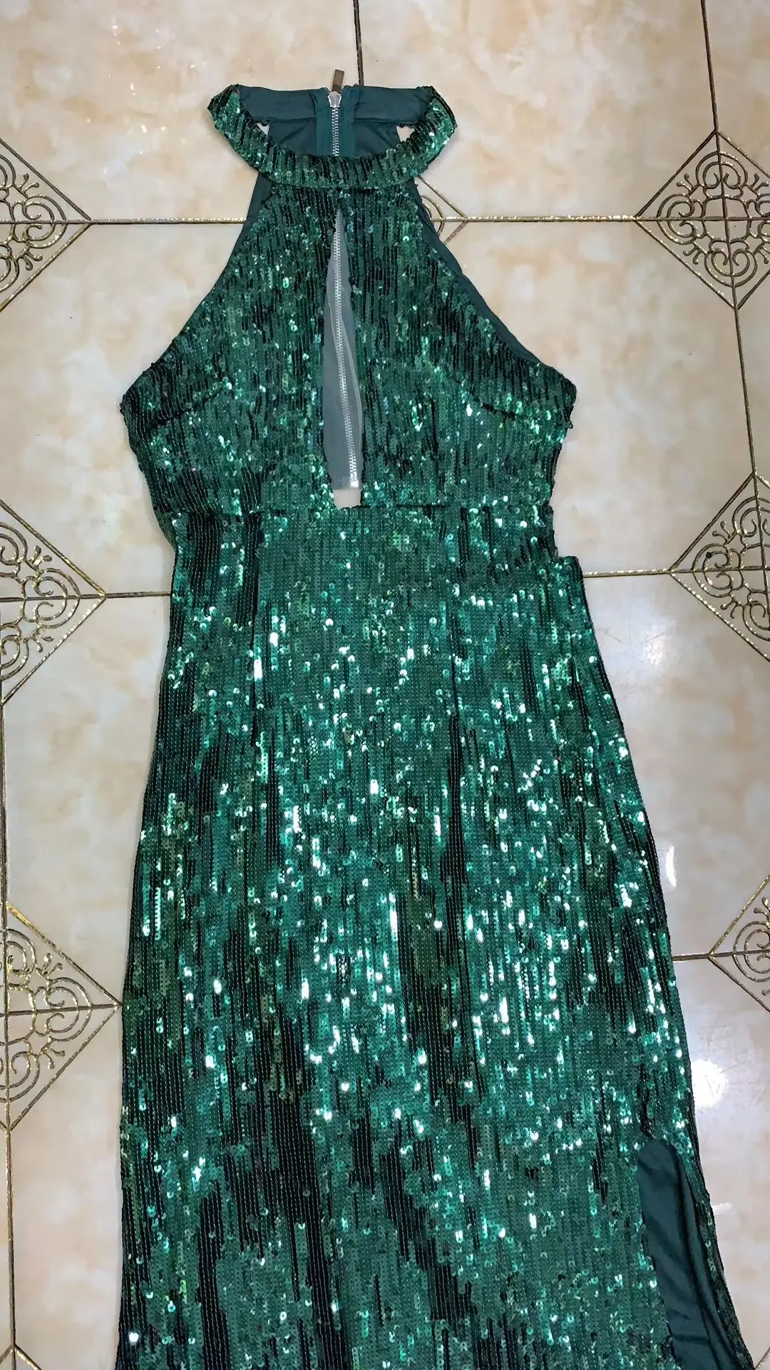 2020 New Women Elegant green Sequined O-neck sleeveless Vestido Celebrity Party Bodycon Bandage Dresses wholesale
2020 New Women Elegant green Sequined O-neck sleeveless Vestido Celebrity Party Bodycon Bandage Dresses wholesale