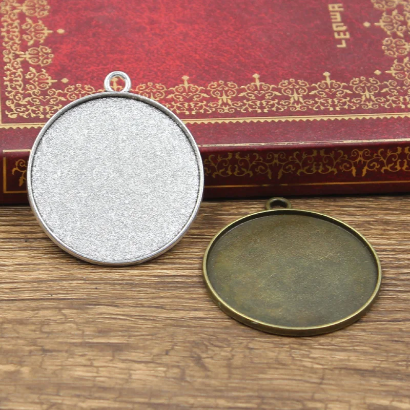 3pcs Cabochon Base Fit Setting 30mm Inner Size Antique Bronze Silver Color Simple Round Style DIY Jewelry Making Findings
3pcs Cabochon Base Fit Setting 30mm Inner Size Antique Bronze Silver Color Simple Round Style DIY Jewelry Making Findings