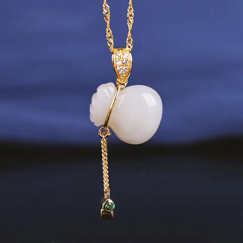 Natural Hetian white jade purse Pendant Necklace Chinese style retro Bohemian style fresh and elegant women's silver jewelry
Natural Hetian white jade purse Pendant Necklace Chinese style retro Bohemian style fresh and elegant women's silver jewelry