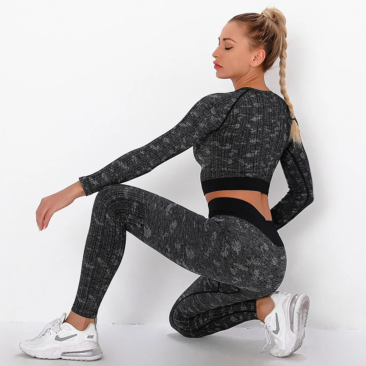 Pretty Camouflage Jacquard Yoga Set for Women 2021 Fitness Seamless Sportswear Crop Top Leggings 2pcs Suit Set Gym Clothes HOT
Pretty Camouflage Jacquard Yoga Set for Women 2021 Fitness Seamless Sportswear Crop Top Leggings 2pcs Suit Set Gym Clothes HOT