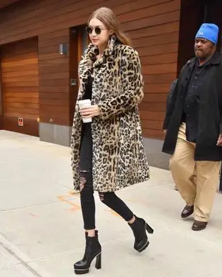 Long Artificial Leopard Print Thick Warm Faux Fur Female Coat Womens Winter Jackets Jacket Women Outerwear Coats Mandarin Collar
Long Artificial Leopard Print Thick Warm Faux Fur Female Coat Womens Winter Jackets Jacket Women Outerwear Coats Mandarin Collar