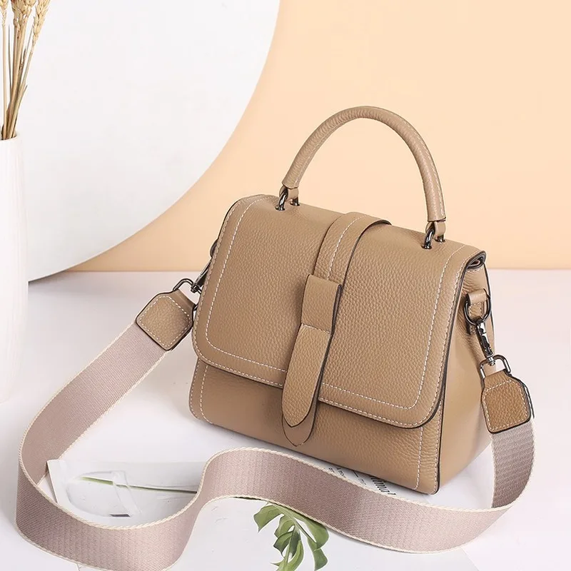 Bag women's new fashion women's handbag Korean leisure Women's one shoulder slanting bag leather texture small square bag
Bag women's new fashion women's handbag Korean leisure Women's one shoulder slanting bag leather texture small square bag
