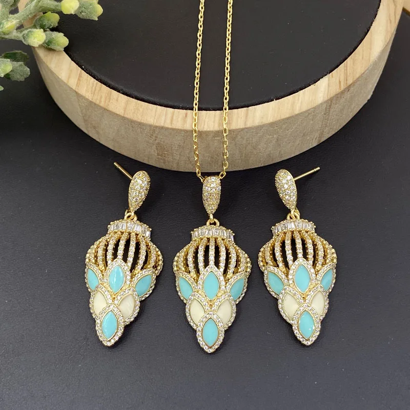 Lanyika Fashion Jewelry Set Elegant Lotus Drip Oil Zircon Micro inlay Necklace with Earrings for Women Anniversary Best Gifs
Lanyika Fashion Jewelry Set Elegant Lotus Drip Oil Zircon Micro inlay Necklace with Earrings for Women Anniversary Best Gifs