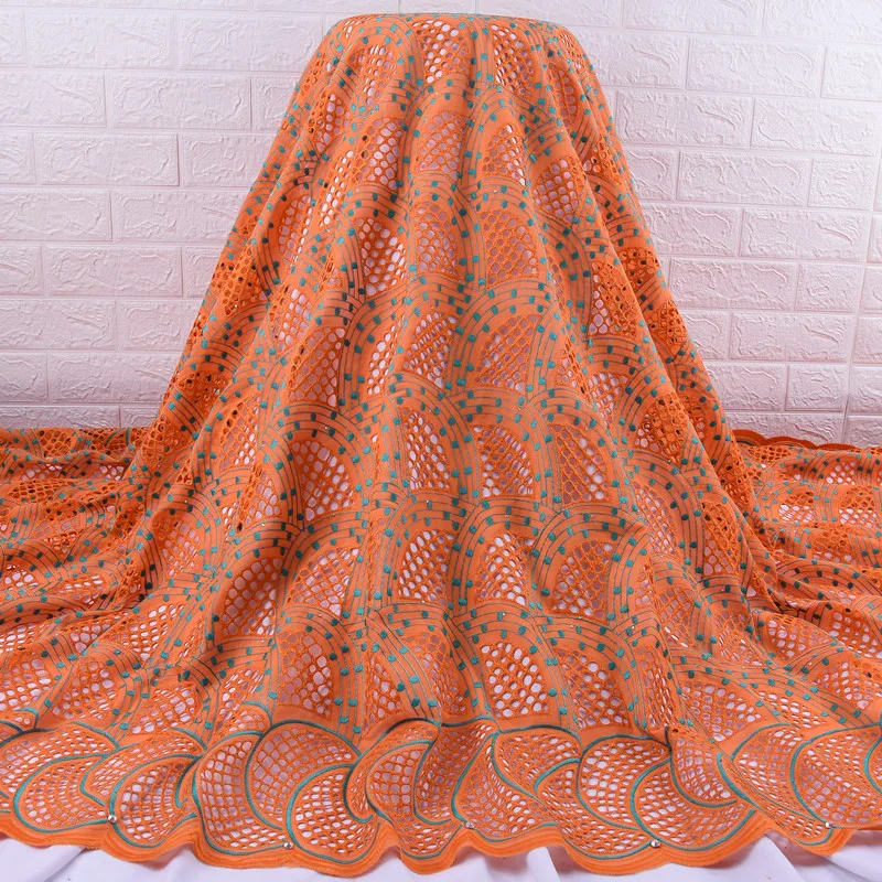 Zhenguiru 2020 High Quality African Lace Fabric 5Yards Swiss Voile Lace In Switzerland Soft Party Nigerian Dry Lace Fabric A1842
Zhenguiru 2020 High Quality African Lace Fabric 5Yards Swiss Voile Lace In Switzerland Soft Party Nigerian Dry Lace Fabric A1842