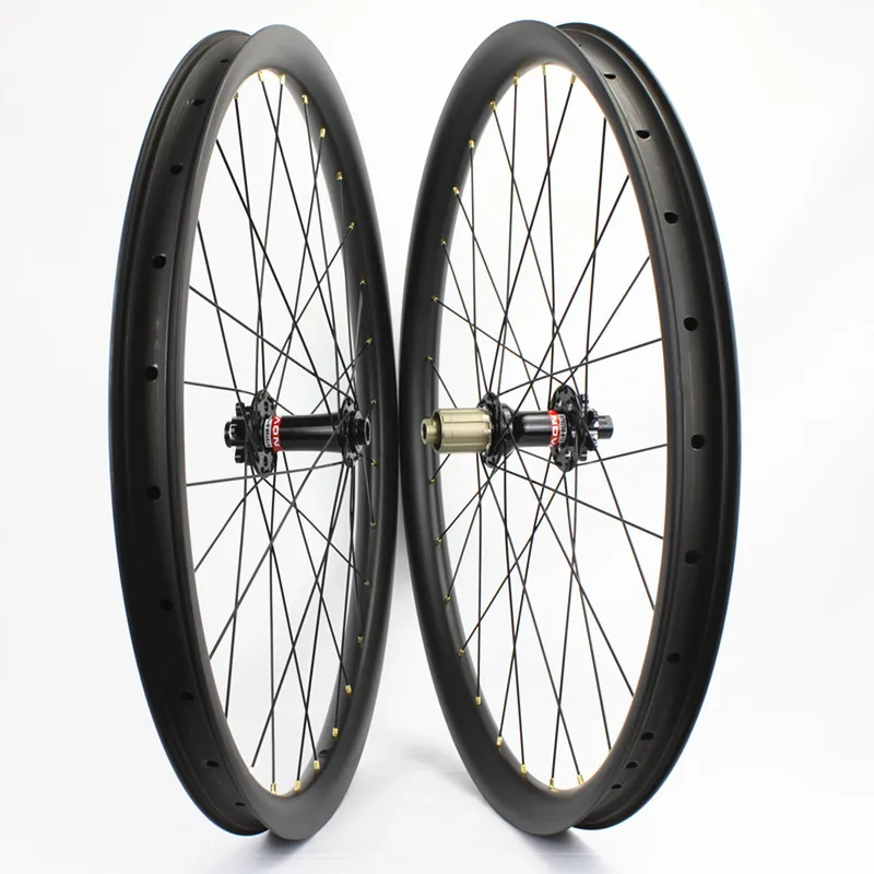 29er Asymmetric 40x28mm AM Tubeless Mountain Bike Wheels MTB 29 Carbon Wheelset Novatec D791SB D792SB Pillar 1420 Spokes
29er Asymmetric 40x28mm AM Tubeless Mountain Bike Wheels MTB 29 Carbon Wheelset Novatec D791SB D792SB Pillar 1420 Spokes