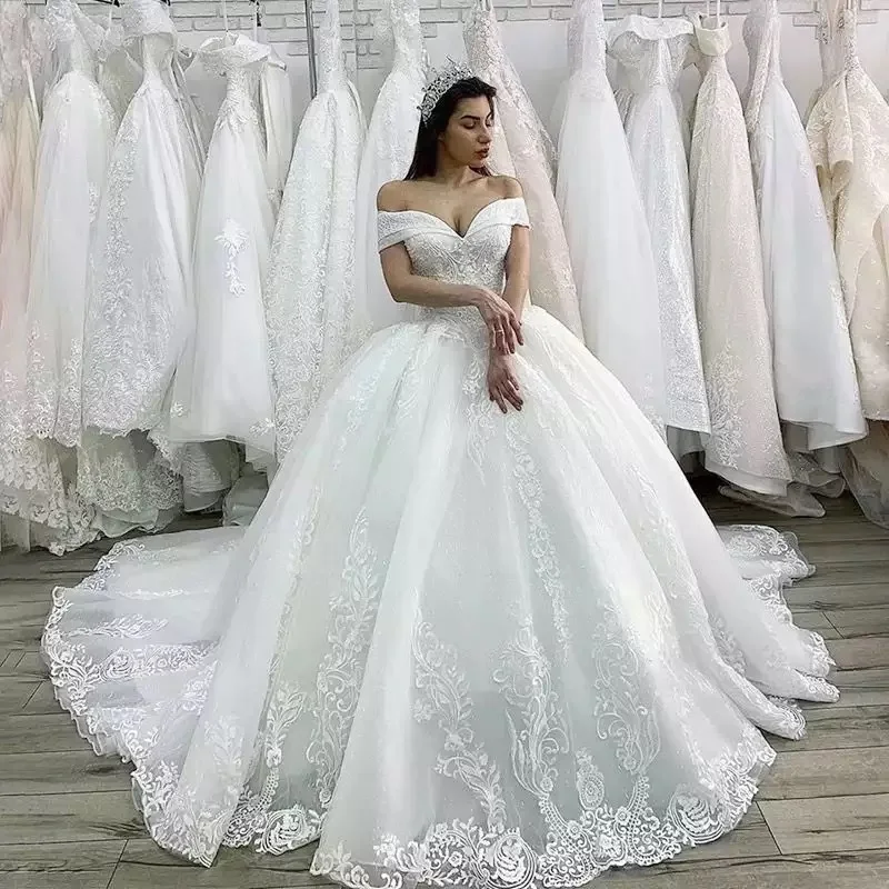 BANVASAC Vintage V Neck Lace Appliques Ball Gown Wedding Dresses Off The Shoulder Court Train Bridal Gowns
BANVASAC Vintage V Neck Lace Appliques Ball Gown Wedding Dresses Off The Shoulder Court Train Bridal Gowns