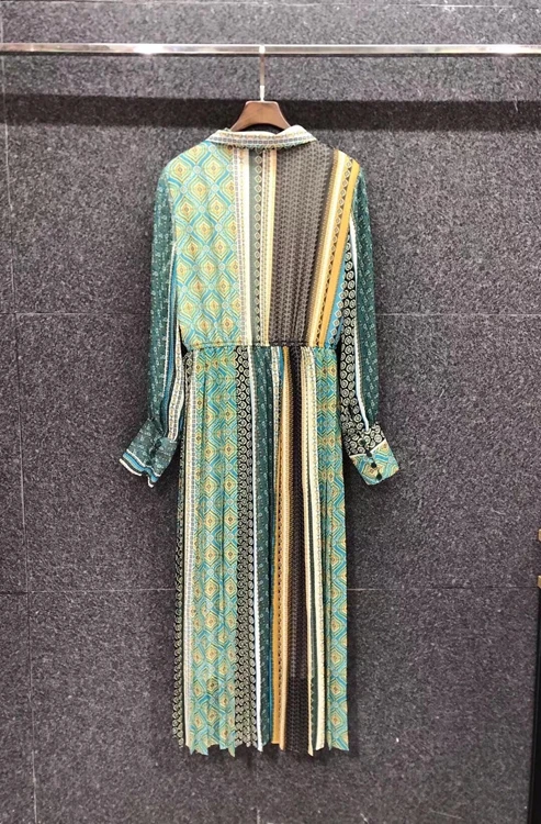 2021 early spring new women's Lapel pleated hem color matching printing tie knot long sleeve dress 304
2021 early spring new women's Lapel pleated hem color matching printing tie knot long sleeve dress 304