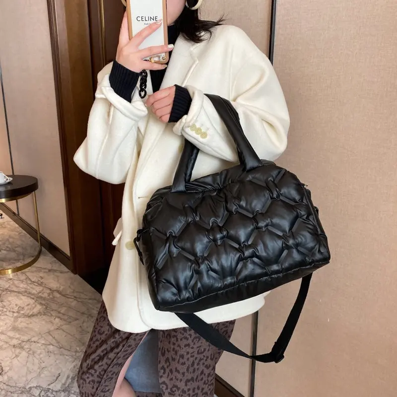 2020 Fashion Winter Women Space Pad Cotton Feather Down Bag Luxury Handbags Women Bags Designer Ladies Shoulder Crossbody Bag
2020 Fashion Winter Women Space Pad Cotton Feather Down Bag Luxury Handbags Women Bags Designer Ladies Shoulder Crossbody Bag