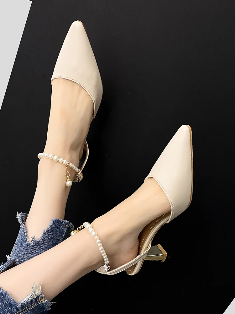 Women's sandals 2021 new summer temperament all-match pointed toe and thick heel sandals
Women's sandals 2021 new summer temperament all-match pointed toe and thick heel sandals