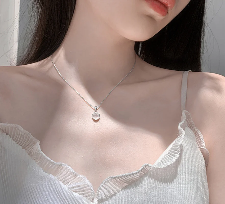 Exquisite White Chalcedony Round Pendant Necklace Sweet Female Clavicle Chain Fashion Silver Chain Charm Necklace Jewelry Gift
Exquisite White Chalcedony Round Pendant Necklace Sweet Female Clavicle Chain Fashion Silver Chain Charm Necklace Jewelry Gift