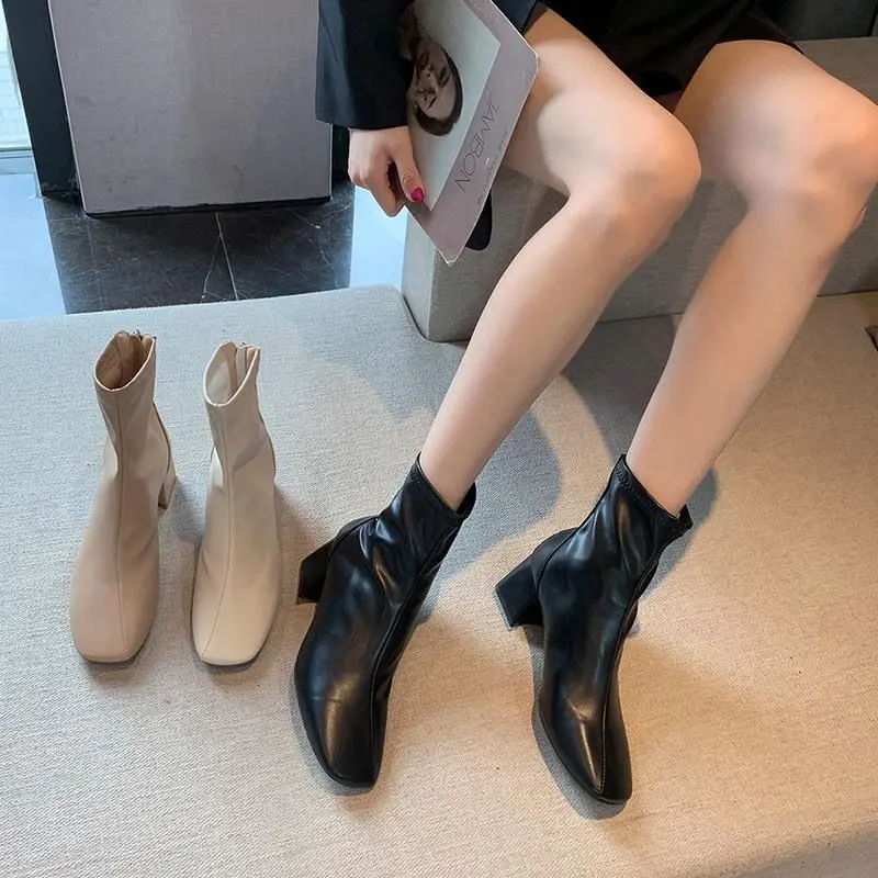 Autumn Winter Women zipper Square toe Boots Elastic suede woman short Boots cotton ankle boots women's botas mujer 2021 New Drop
Autumn Winter Women zipper Square toe Boots Elastic suede woman short Boots cotton ankle boots women's botas mujer 2021 New Drop
