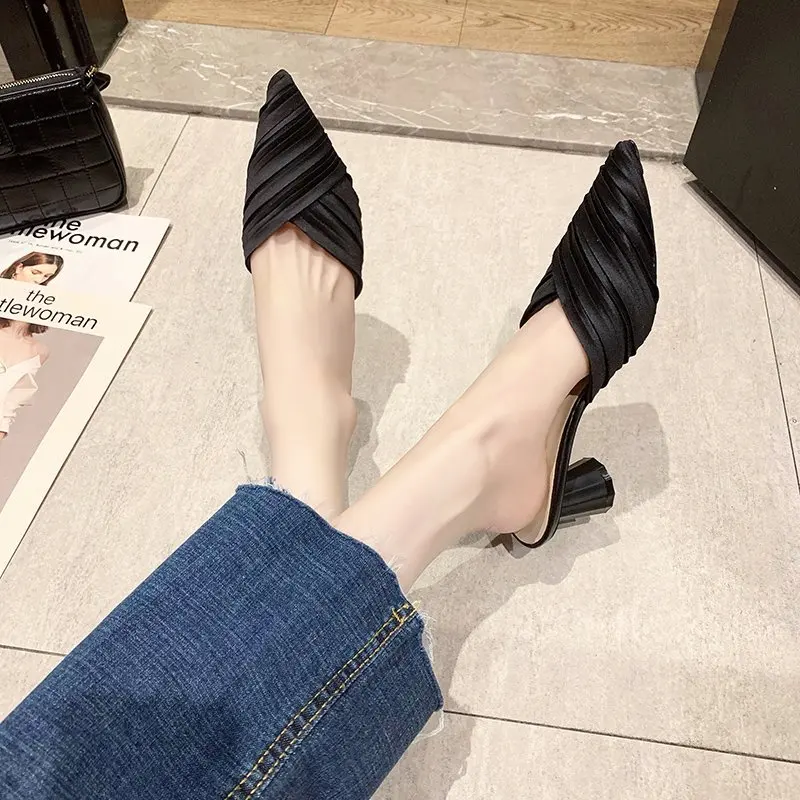 Pointed Toe Square heel Shoes Ladies' Slippers Women Heels Med Pantofle Cover Block High 2021 Pleated Slides Rome Rubber PU
Pointed Toe Square heel Shoes Ladies' Slippers Women Heels Med Pantofle Cover Block High 2021 Pleated Slides Rome Rubber PU
