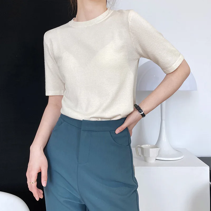 Round Neck Single Color Short Sleeve T-shirt Classical Knitted Pullovers 2021 Spring Women Solid Tshirts Plain Thin Elegant
Round Neck Single Color Short Sleeve T-shirt Classical Knitted Pullovers 2021 Spring Women Solid Tshirts Plain Thin Elegant