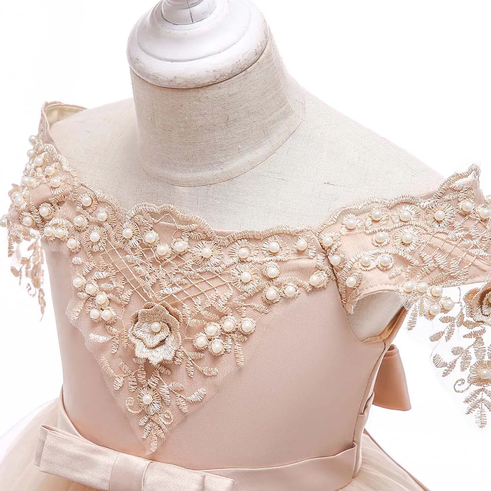 Flower Girls Dresses Short O-Neck Tulle Knee-Length Pearls Embroidery Appliques Luxury Champagne Kids Party Princess Gown F440
Flower Girls Dresses Short O-Neck Tulle Knee-Length Pearls Embroidery Appliques Luxury Champagne Kids Party Princess Gown F440