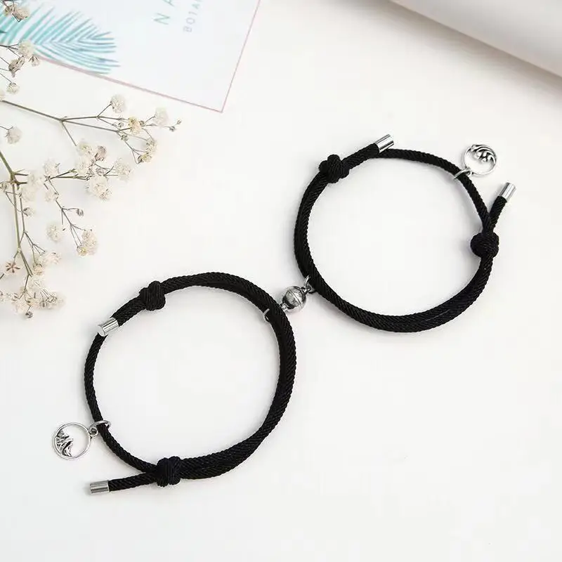 2pcs Couple Magnet Attract Each Other Creative Personality Couple Bracelet Men and Women Charm Girl Bracelet Jewelry Lover Gift