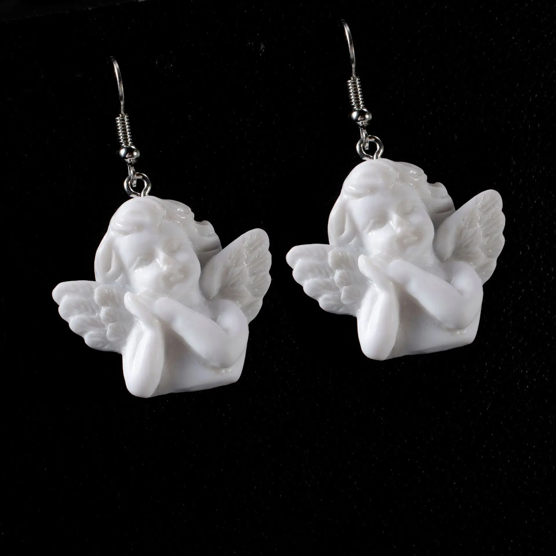 1 Pair White Baroque Cupid Angel Dangle Earrings Pure Cute Girl Drop Earrings Sweet Angel Lucky Earrings Jewelry For Women Girls
1 Pair White Baroque Cupid Angel Dangle Earrings Pure Cute Girl Drop Earrings Sweet Angel Lucky Earrings Jewelry For Women Girls