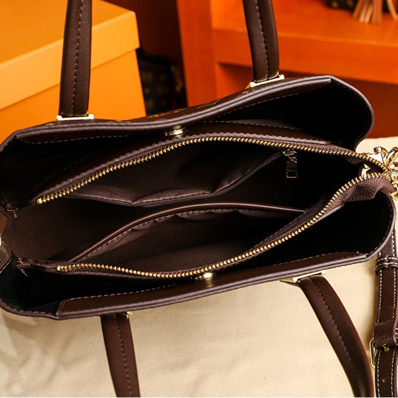 2021 New Classical Prints One Shoulder Ladies Messenger Large Capacity Handbag Cow Leather Women Buckets Channels Handbags Gg
2021 New Classical Prints One Shoulder Ladies Messenger Large Capacity Handbag Cow Leather Women Buckets Channels Handbags Gg