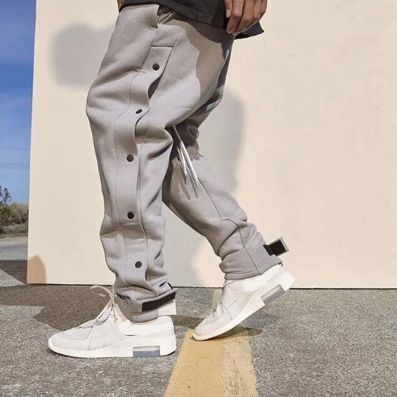 2020 Autumn Winter Men's Fashion New Color Matching Straight High-Quality Cotton Outdoor Jogging Training Sports Casual Pants
2020 Autumn Winter Men's Fashion New Color Matching Straight High-Quality Cotton Outdoor Jogging Training Sports Casual Pants