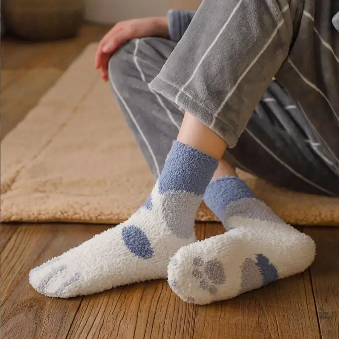 1 pair of plush coral fleece socks female tube socks autumn and winter cat claws cute thick warm sleeping floor sleep socks
1 pair of plush coral fleece socks female tube socks autumn and winter cat claws cute thick warm sleeping floor sleep socks