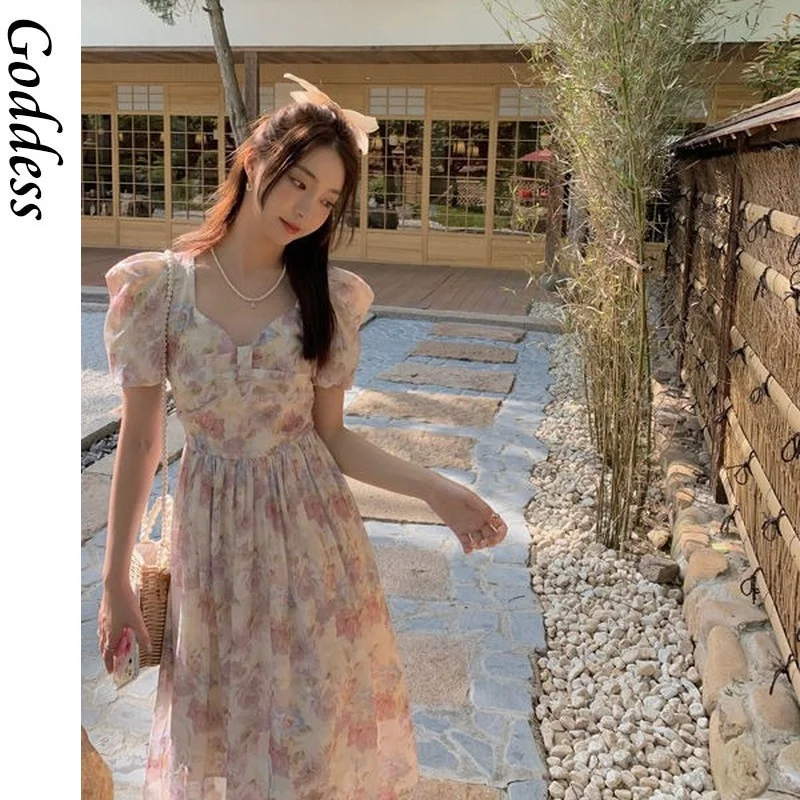Women Casual Floral Design Vintage Fairy Dress Chic Short Sleeve Elegant Midi Dresses Females One Piece Dress Korean 2021 Summer
Women Casual Floral Design Vintage Fairy Dress Chic Short Sleeve Elegant Midi Dresses Females One Piece Dress Korean 2021 Summer