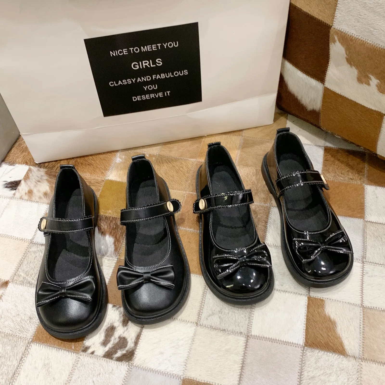 All-Match Round Toe Womens Derby Shoes Female Footwear Modis Bow-Knot Casual Sneaker Soft Leather New Summer Dress 2021 Butterfl
All-Match Round Toe Womens Derby Shoes Female Footwear Modis Bow-Knot Casual Sneaker Soft Leather New Summer Dress 2021 Butterfl