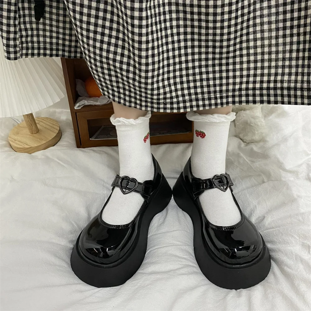 Женские туфли-лодочки на плоской подошве, повседневные туфли на плоской платформе с сердечками, милые брендовые туфли мэри джейн для осени, ...
Женские туфли-лодочки на плоской подошве, повседневные туфли на плоской платформе с сердечками, милые брендовые туфли мэри джейн для осени, ...